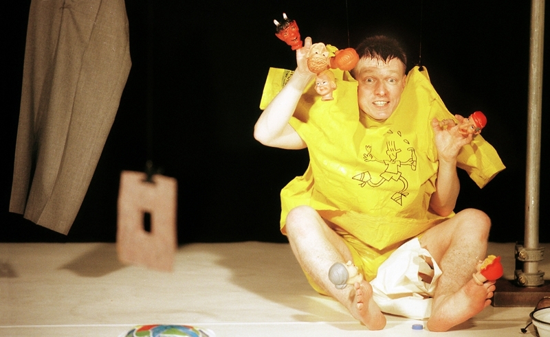 ID115-02-22-der-muellartist