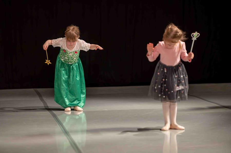 ID133-03-21-tws-kinder